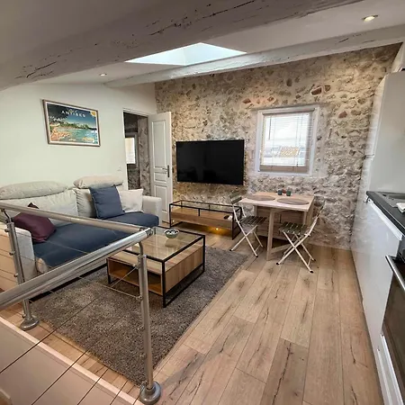 Lovely One-bedroom Apt- Picasso 4 -stay In Apartment *