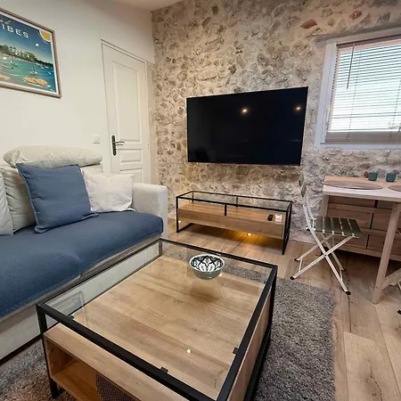 Lovely One-bedroom Apt- Picasso 4 -stay In Apartment *