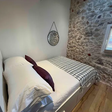 Lovely One-bedroom Apt- Picasso 4 -stay In